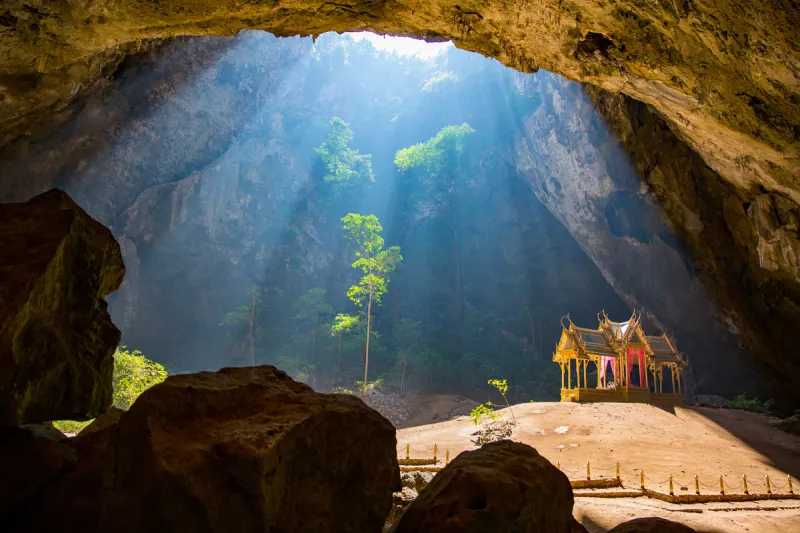 Phraya Nakhon cave royal pavilion tour